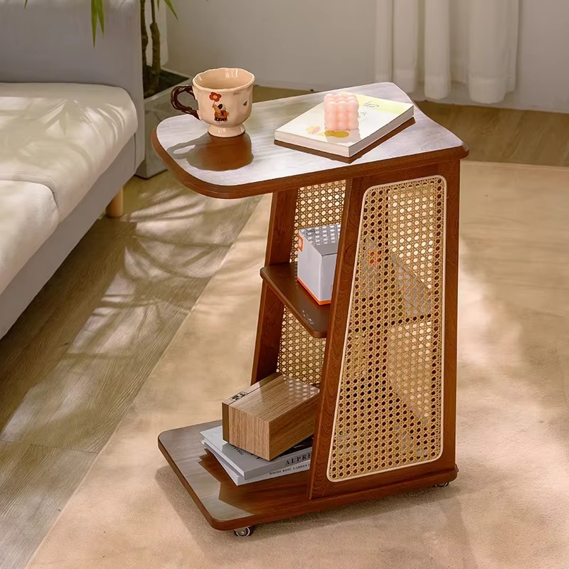 طاولة جانبية خشبية صلبة بتصميم - مراجعة Coffee Or Tea Please وسعره