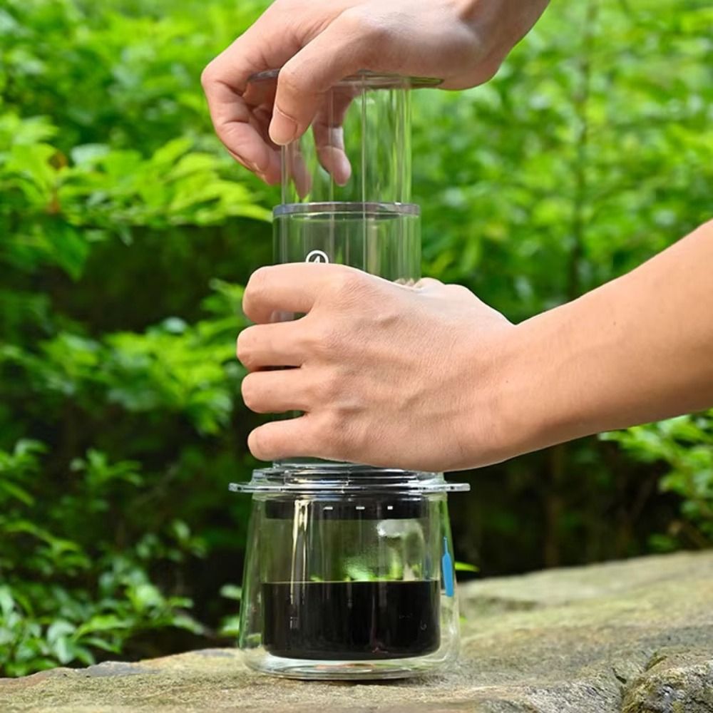 إبريق قهوة محمول على الطراز ال - مراجعة Cold Brew Jar وسعره