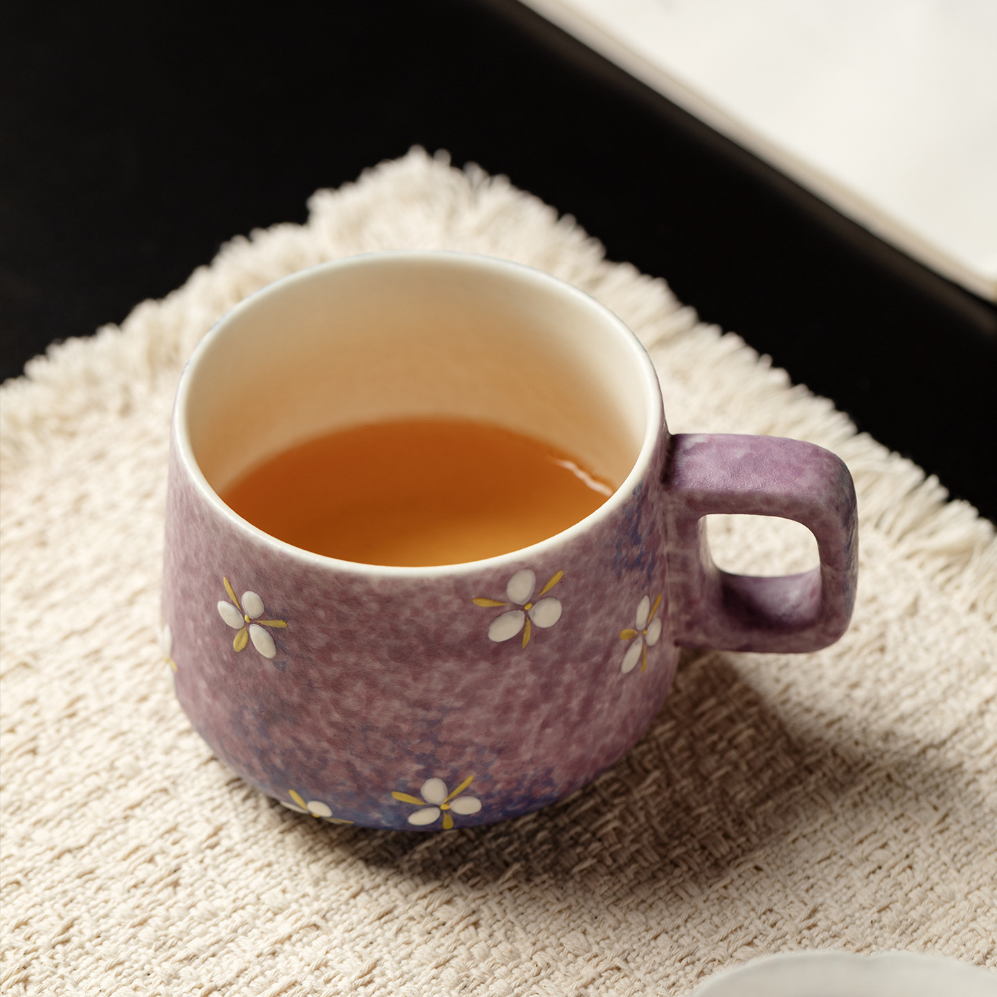 كوب سيراميك مرسوم يدويًا بتدرج - مراجعة Coffee Tea Brew وسعره